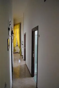A Castel Capuano 나폴리